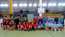 Powiatowy Halowy Turniej LZS w Piłce Nożnej Mężczyzn o puchar Starosty Suwalskiego w Raczkach