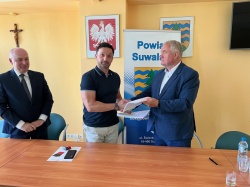Podpisanie umowy na na realizację I etapu prac dostosowujących budynek internatu w Dowspudzie do aktualnych przepisów przeciwpożarowych.