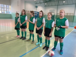 Wyniki z Powiatowego Halowego Turnieju w piłce nożnej dziewcząt (rocznik 2009 i młodsze) o Puchar Starosty Suwalskiego.