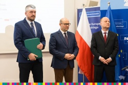 Uroczyste przekazanie Umowy na realizację projektu pn. "Aktywizacja osób bezrobotnych zarejestrowanych w PUP w Suwałkach – 2024"