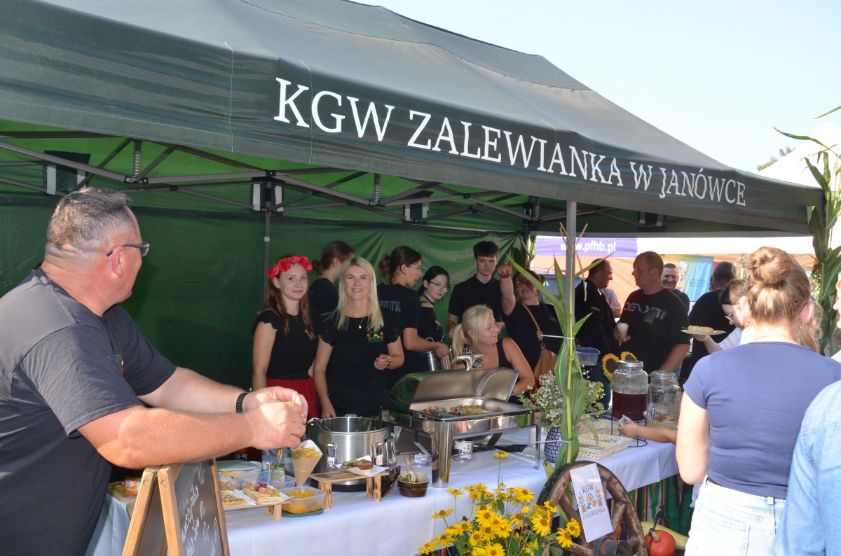 - Kliknięcie spowoduje wyświetlenie powiększenia zdjęcia