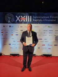 Powiat Suwalski na XXIII Samorządowym Forum Kapitału i Finansów - zajęcie IX miejsca w rankingu „Wspólnota” za inwestycje samorządowe 2025