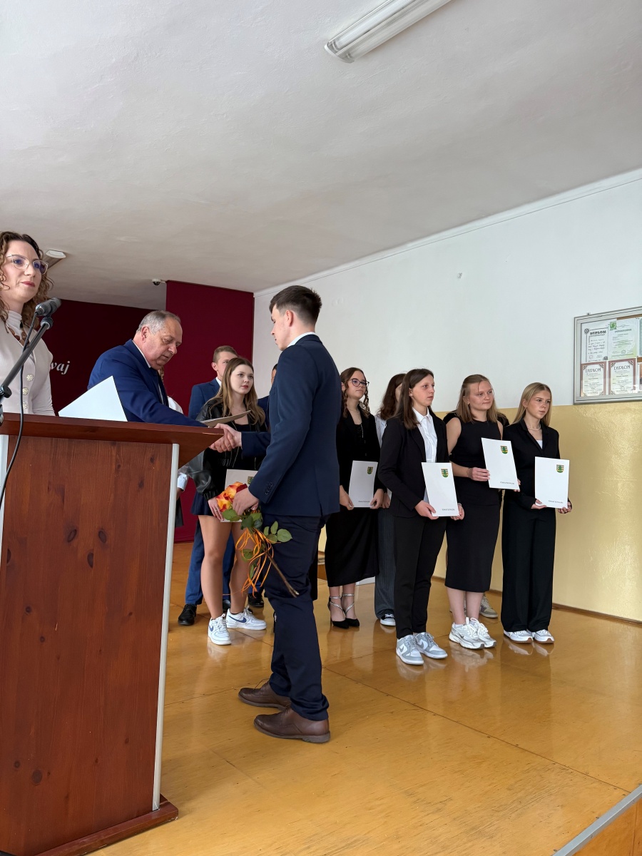 - Kliknięcie spowoduje wyświetlenie powiększenia zdjęcia