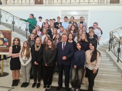 Uczniowie Technikum z Zespołu Szkół w Dowspudzie z wizytą w Sejmie Rzeczypospolitej Polskiej